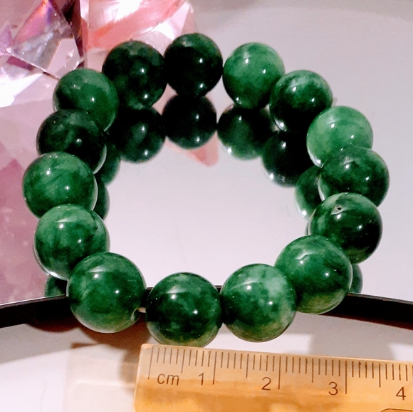 Jade Gemstones Bracelet New - Picture 5 of 5